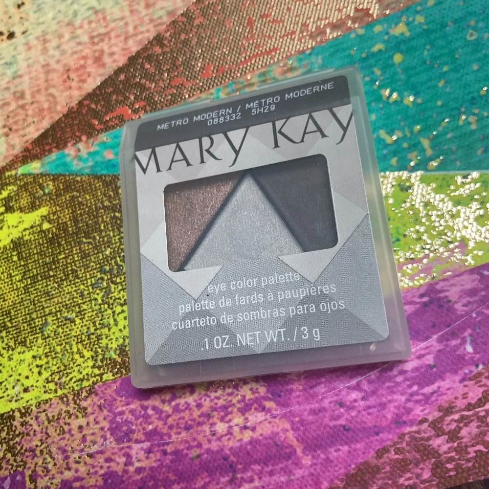 Metro Modern eye shadow quad bronze silver brown